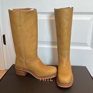 FRYE Banana Campus Boots, New in Box, 7.5!